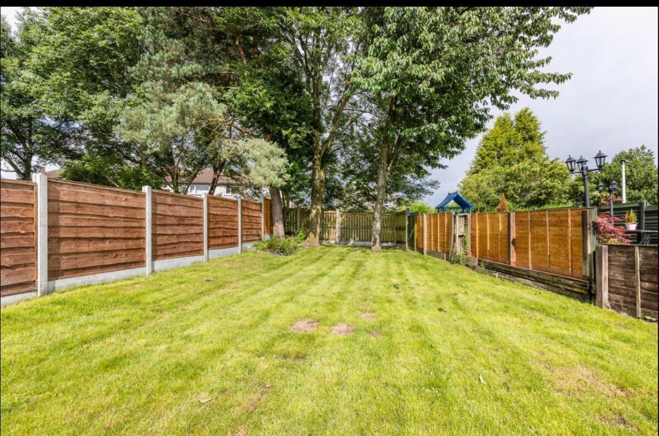 Entire Charming 5-Bed House In Darwen Blackburn Bb1 Free Parking Roadside Rishton エクステリア 写真