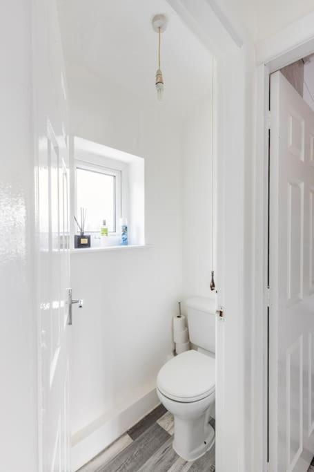 Entire Charming 5-Bed House In Darwen Blackburn Bb1 Free Parking Roadside Rishton エクステリア 写真